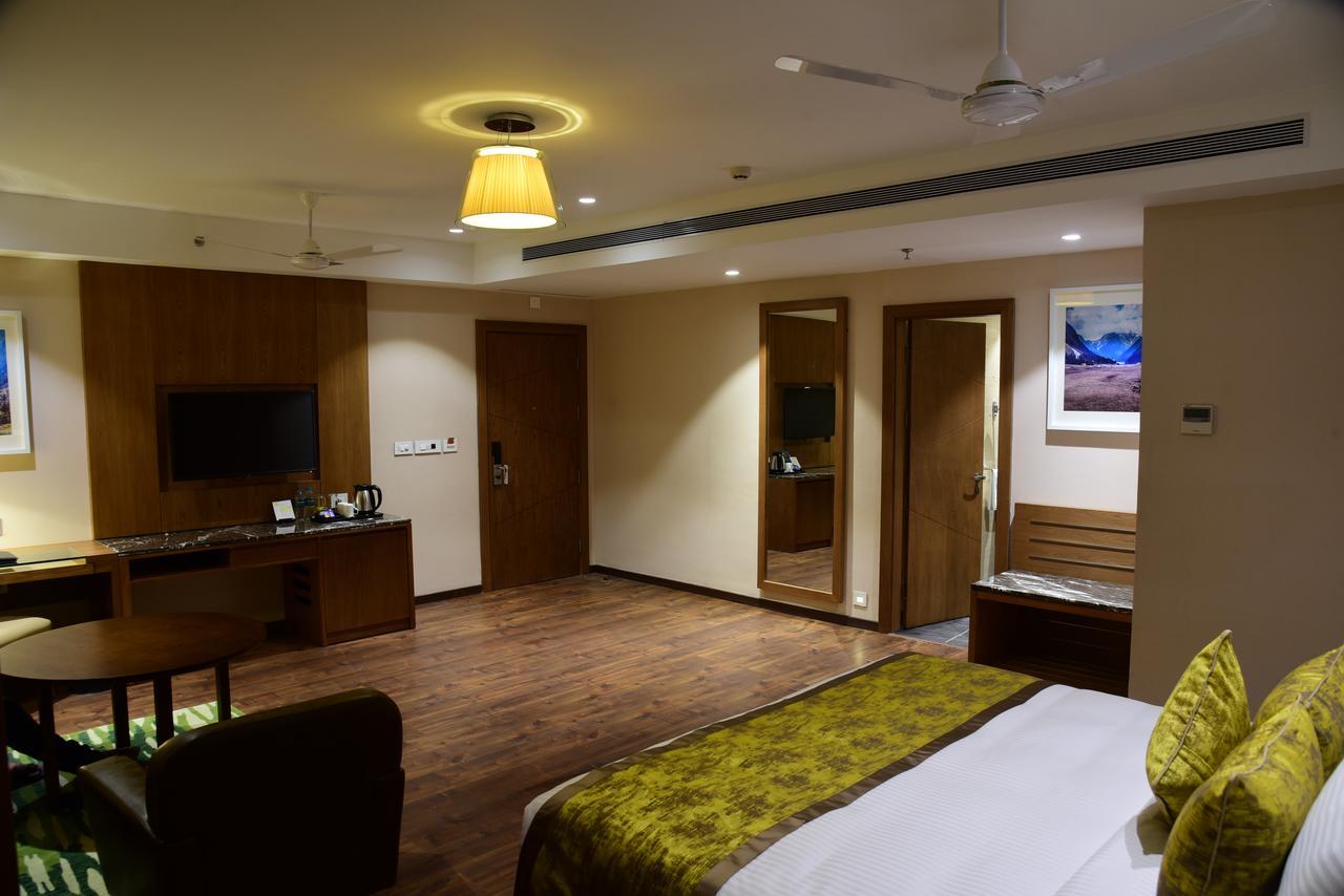 Lemon Tree Hotel Siliguri Ngoại thất bức ảnh