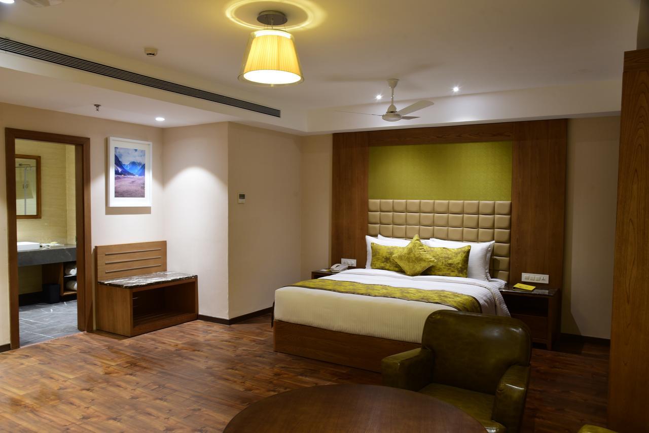 Lemon Tree Hotel Siliguri Ngoại thất bức ảnh